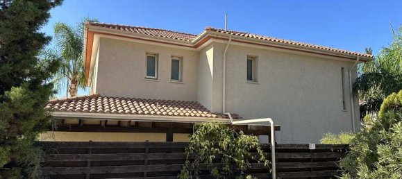 Villa de 4 dormitorios en Pyrgos, Cyprus No. 13872 4