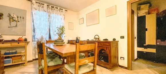 5 bedrooms House in Oleggio, Italy No. 377476 10