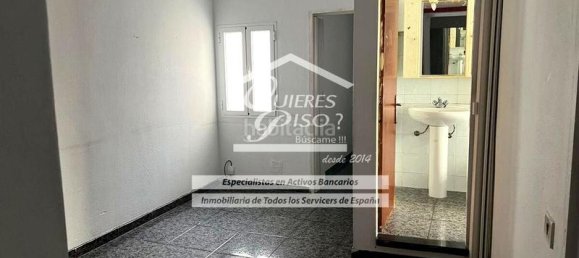 Apartamento de 3 dormitorios en Las Palmas De Gran Canaria, Spain No. 170381 7