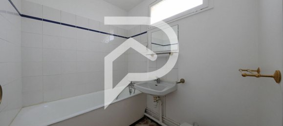 3 bedrooms Apartment in Evry, France No. 121554 7