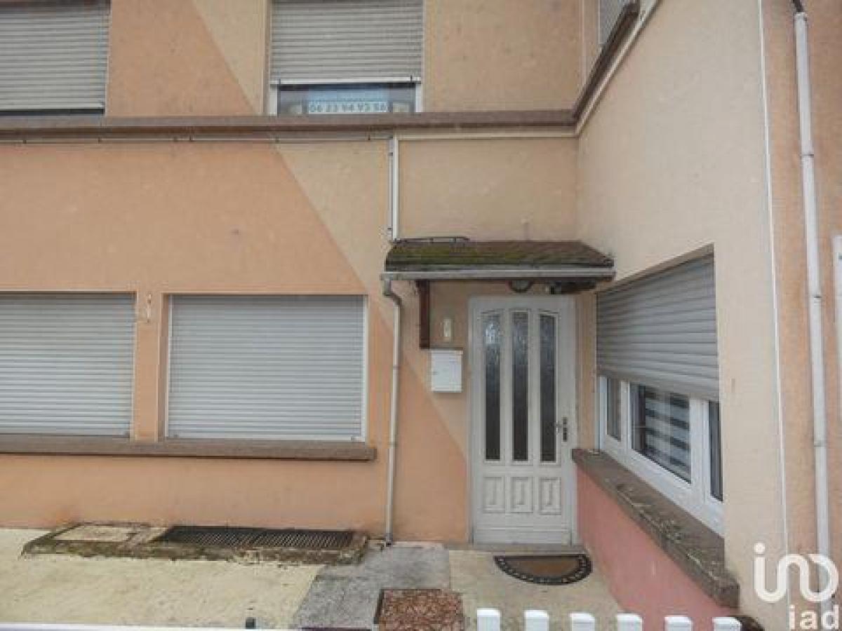 Condominio de 4 dormitorios en Seingbouse, France No. 14387