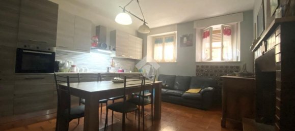4 rooms House in Massa Martana, Italy No. 309044 6
