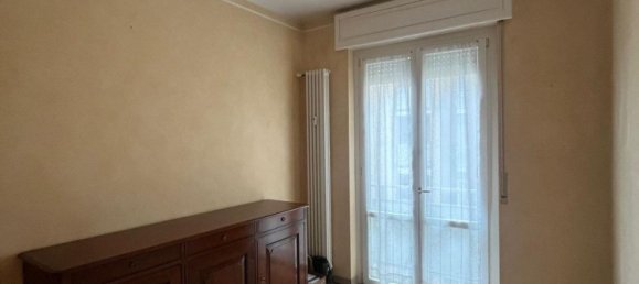 Apartamento de 4 habitaciónes en Vercelli, Italy No. 213681 3