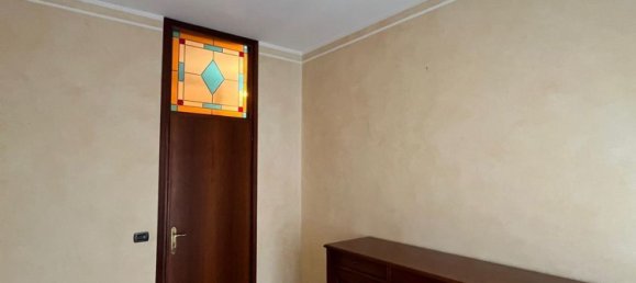 Apartamento de 4 habitaciónes en Vercelli, Italy No. 213681 4