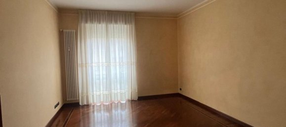 Apartamento de 4 habitaciónes en Vercelli, Italy No. 213681 22