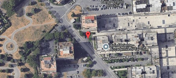 13m² Garage in Rome, Italy No. 306543 2