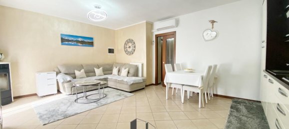 3 rooms Apartment in Salgareda, Italy No. 34245 13