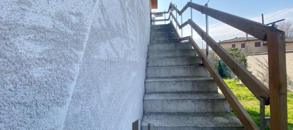 3 rooms Apartment in Salgareda, Italy No. 34245 34