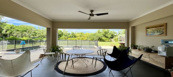 5 bedrooms Villa in Riviere Noire, Mauritius No. 130 4