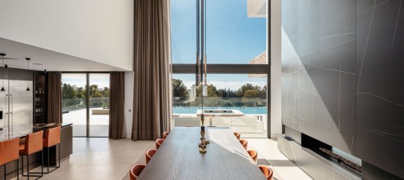 5 bedrooms Villa in Malaga, Spain No. 34030 14