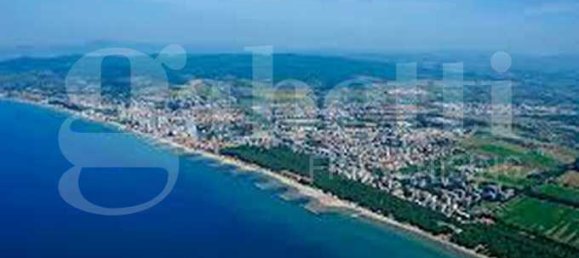 1 bedroom Apartment in Follonica, Italy No. 322592 9