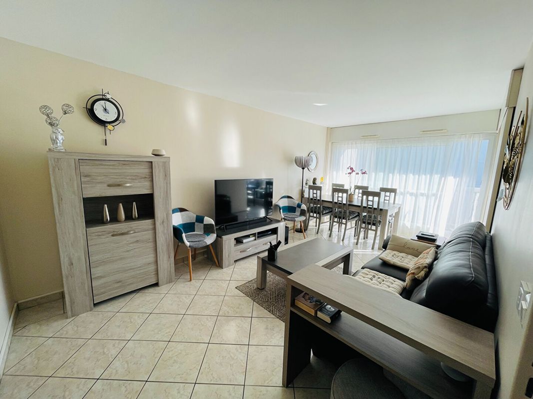 3 Schlafzimmer Wohnung in Sartrouville, France, Nr. 165825