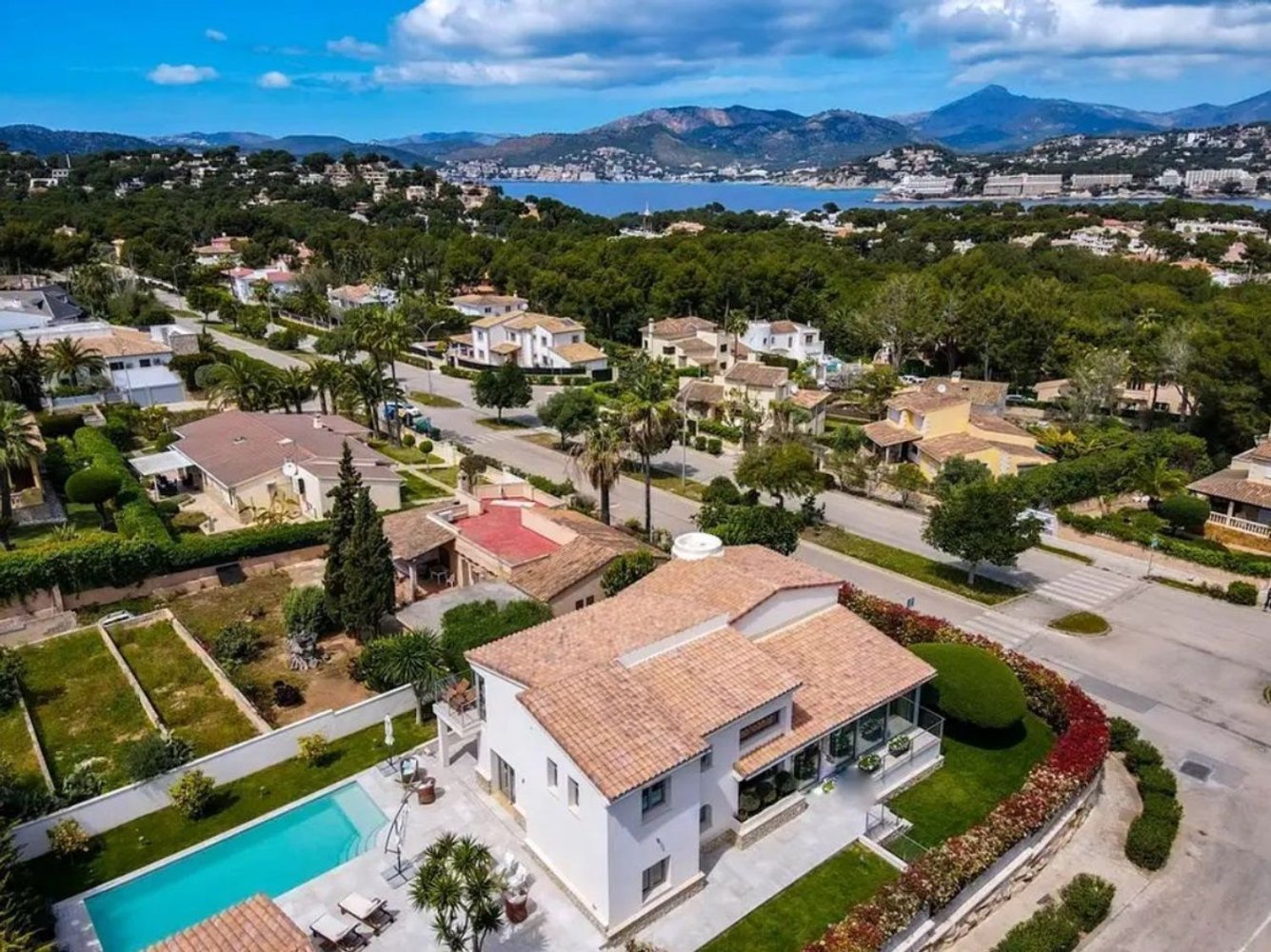 4 bedrooms Villa in Nova Santa Ponsa, Spain No. 155323