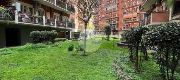 2 bedrooms Apartment in Rome, Italy No. 54003 13