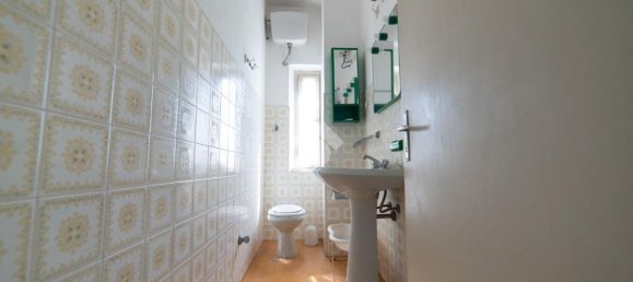 3 rooms Apartment in Vitorchiano, Italy No. 157605 3