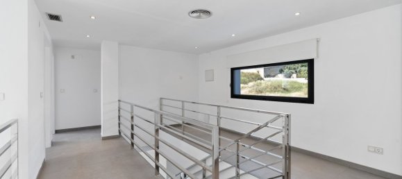 5 bedrooms House in Las Gabias, Spain No. 150291 24