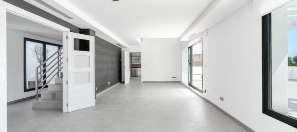 5 bedrooms House in Las Gabias, Spain No. 150291 10