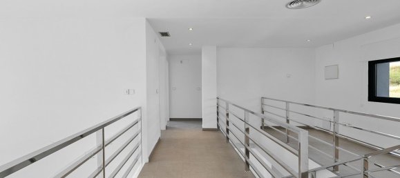 5 bedrooms House in Las Gabias, Spain No. 150291 23