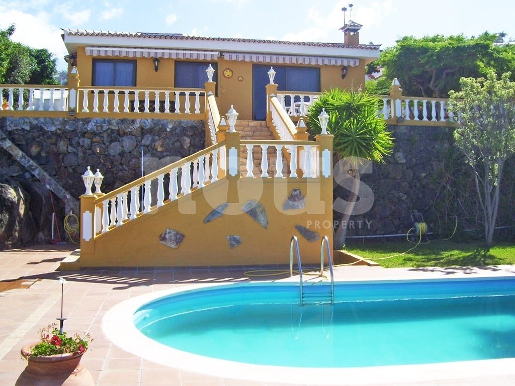3 bedrooms Villa in El Sauzal, Spain No. 13843