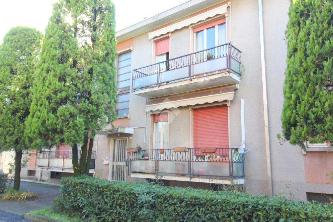3-salle Appartement à Rescaldina, Italy No. 5701