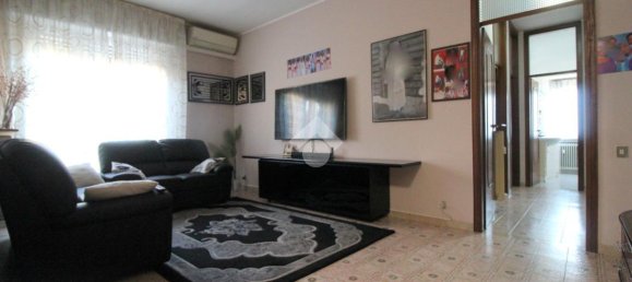 3-salle Appartement à Rescaldina, Italy No. 5701 2