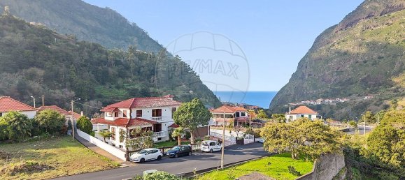 4 Schlafzimmer Haus in Camara de Lobos, Portugal, Nr. 24868 37