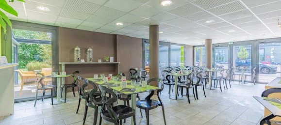 Estudio en Tours, France No. 249181 5