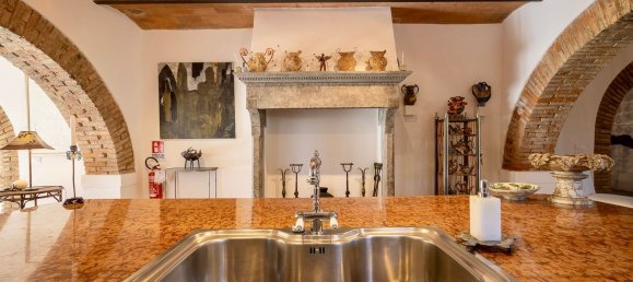 35 rooms Villa in Cortona, Italy No. 44557 48