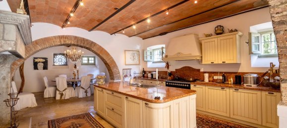 35 rooms Villa in Cortona, Italy No. 44557 47