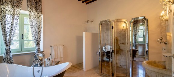 35 rooms Villa in Cortona, Italy No. 44557 11