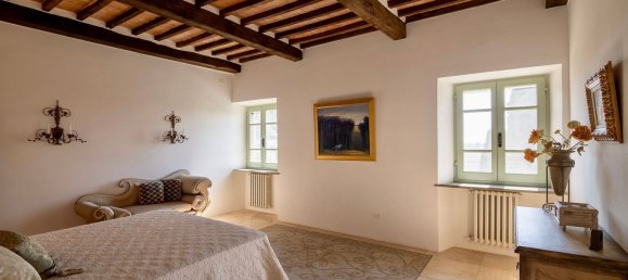 35 rooms Villa in Cortona, Italy No. 44557 21