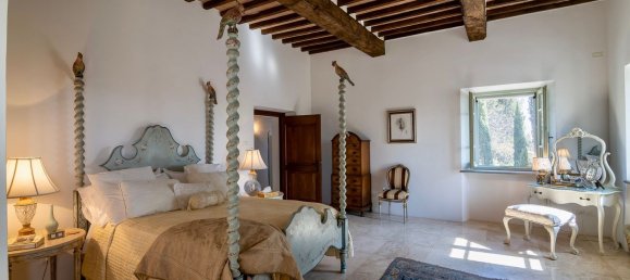 35 rooms Villa in Cortona, Italy No. 44557 13