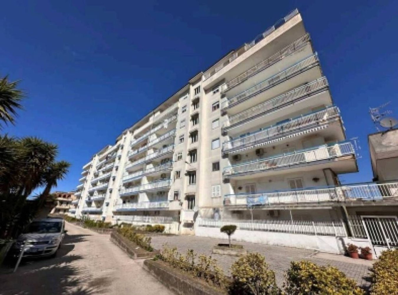 4 rooms Apartment in Calvizzano, Italy No. 224709