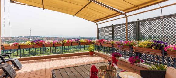 2 Schlafzimmer Penthouse in Rome, Italy, Nr. 360814 12