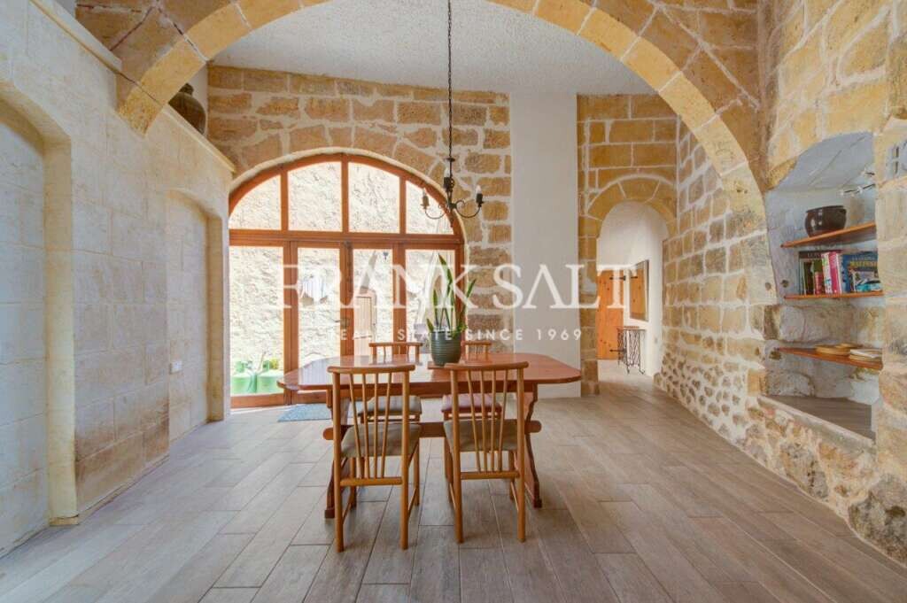 Casa de 4 dormitorios en Ghasri, Malta No. 6052