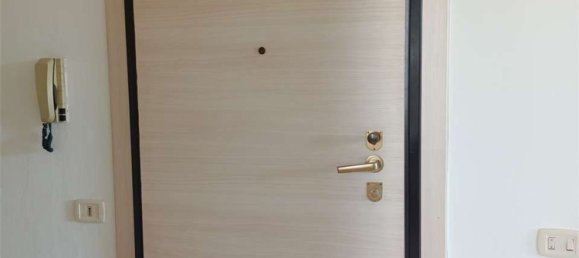 Apartamento de 3 divisões em Anzano del Parco, Italy N.º 269373 22