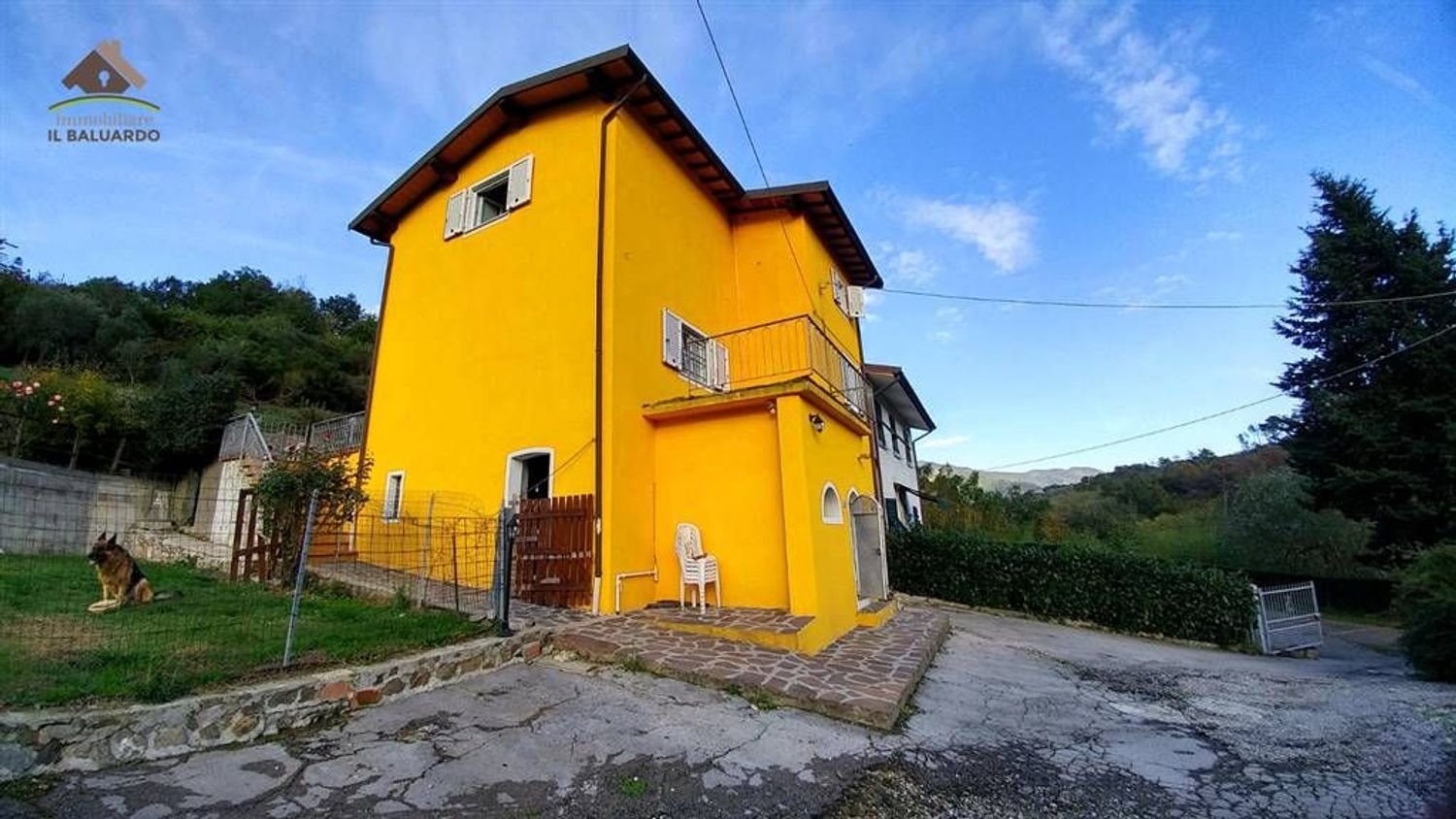 5 rooms House in Lucca, Italy No. 102705