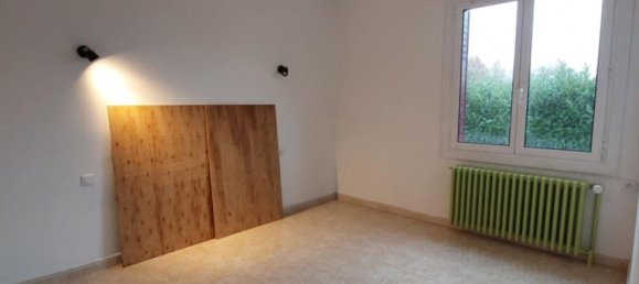 Casa de 9 divisões em Saint-Denis-de-l'Hotel, France N.º 234919 24