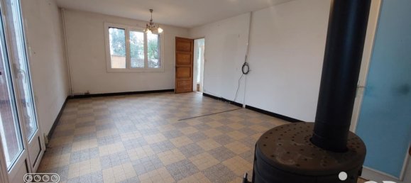 Casa de 9 divisões em Saint-Denis-de-l'Hotel, France N.º 234919 16