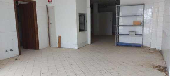 134m² Commercial property in Monte Castello di Vibio, Italy No. 370781 7