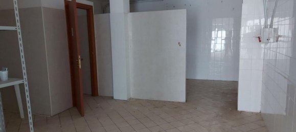 134m² Commercial property in Monte Castello di Vibio, Italy No. 370781 8