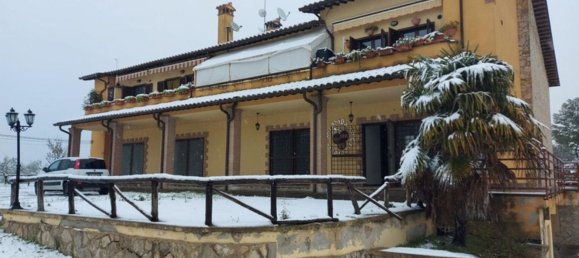 134m² Commercial property in Monte Castello di Vibio, Italy No. 370781 5