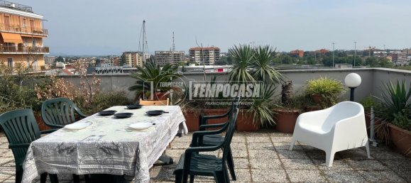 3 bedrooms Apartment in Muggiò, Italy No. 364315 3