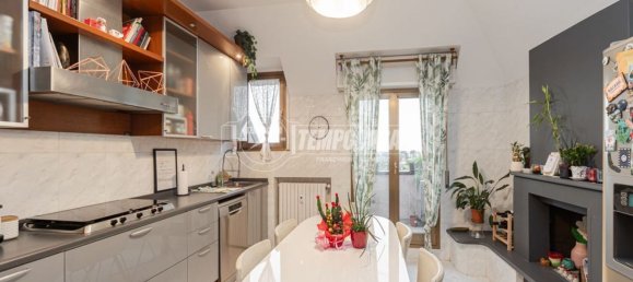 3 bedrooms Apartment in Muggiò, Italy No. 364315 16