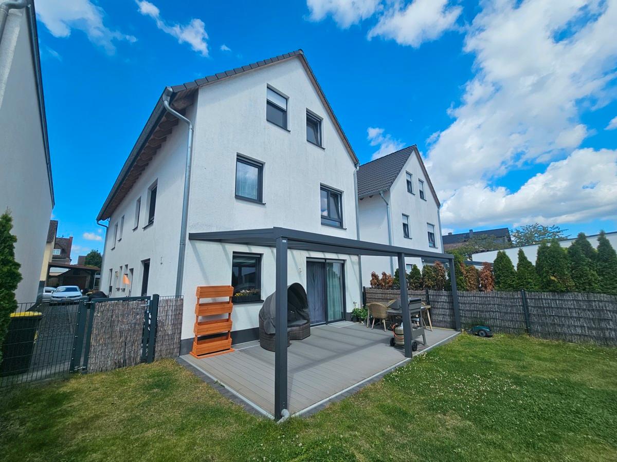 2 Schlafzimmer Stadthaus in Russelsheim, Germany, Nr. 83342