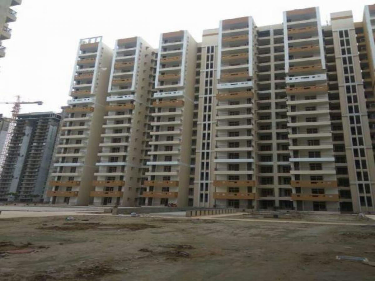 3 bedrooms House in Noida, India No. 67348