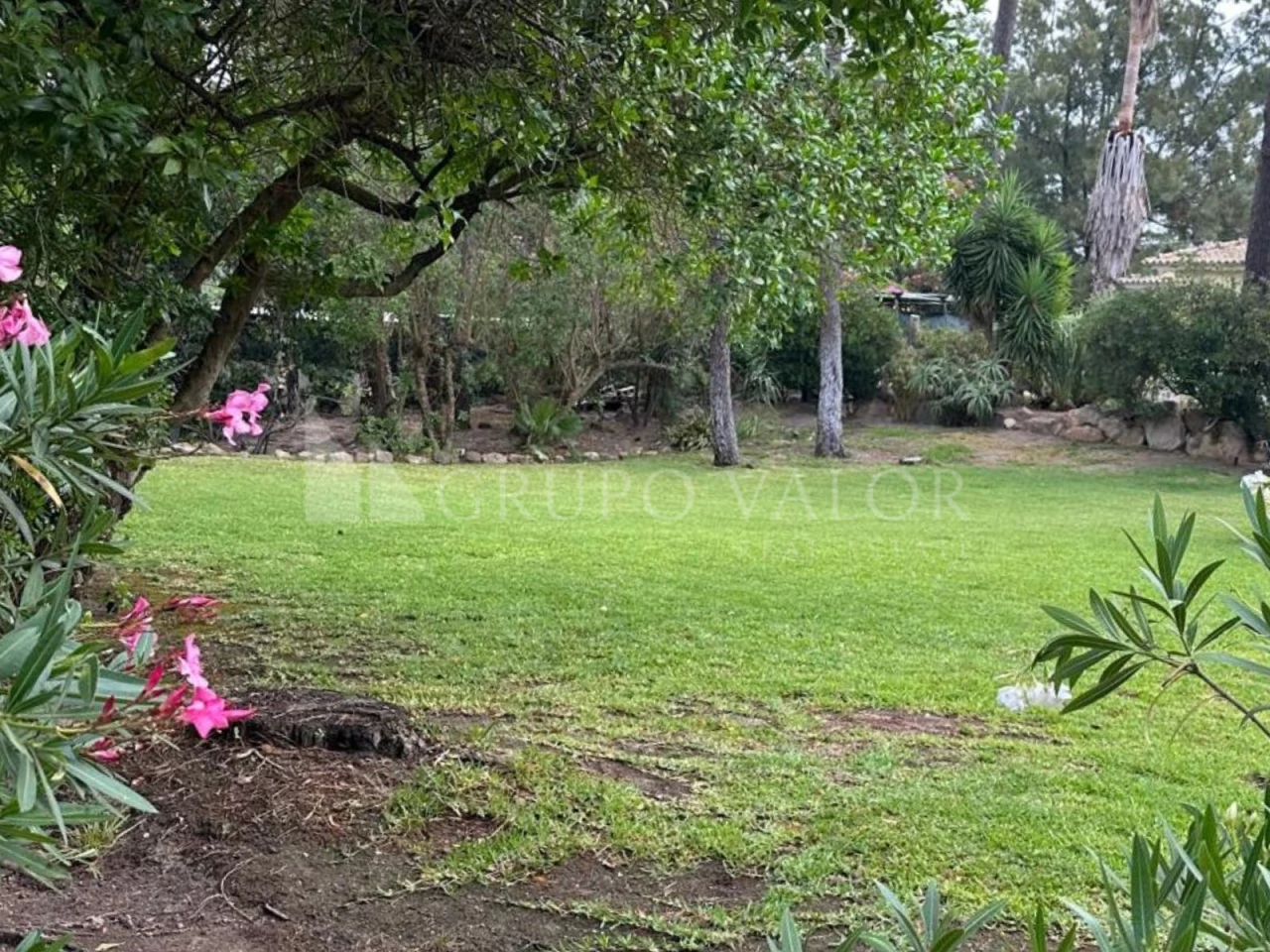  Land in Cascais, Portugal No. 242677