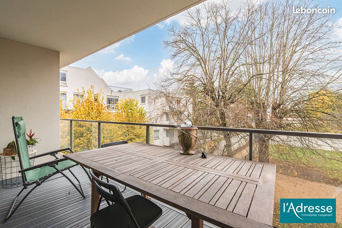 2 bedrooms Apartment in Reims, France No. 49881