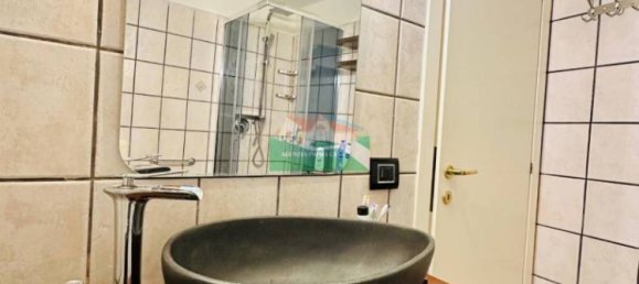 3 bedrooms House in Ravenna, Italy No. 286418 8