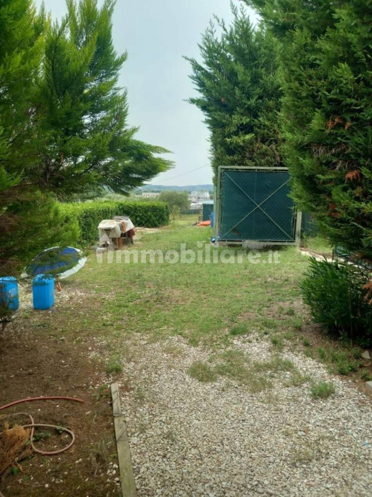 Terreno em Pesaro, Italy 2600 m² N.º 335225